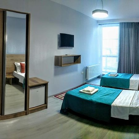 Hotel 5 Rooms ティビリシ エクステリア 写真