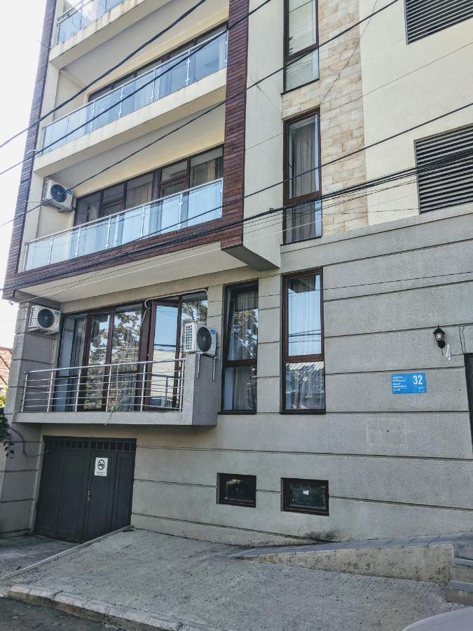 Hotel 5 Rooms ティビリシ エクステリア 写真