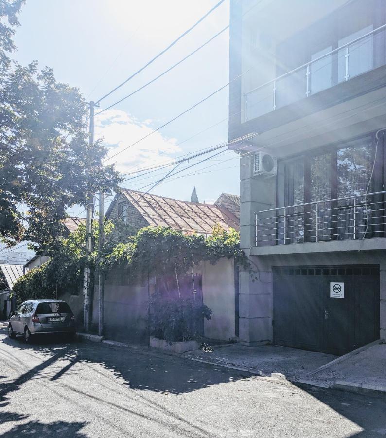 Hotel 5 Rooms ティビリシ エクステリア 写真