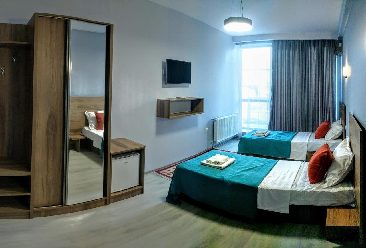 Hotel 5 Rooms ティビリシ エクステリア 写真